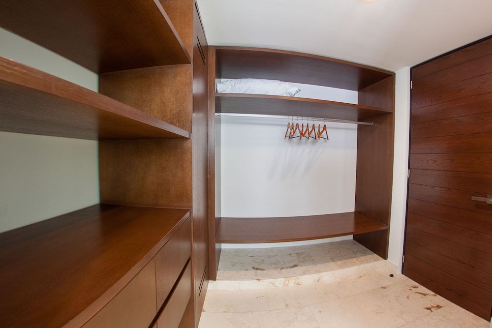 undefined Anah Downtown DT 303