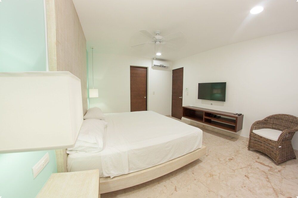 undefined Anah Downtown DT 408