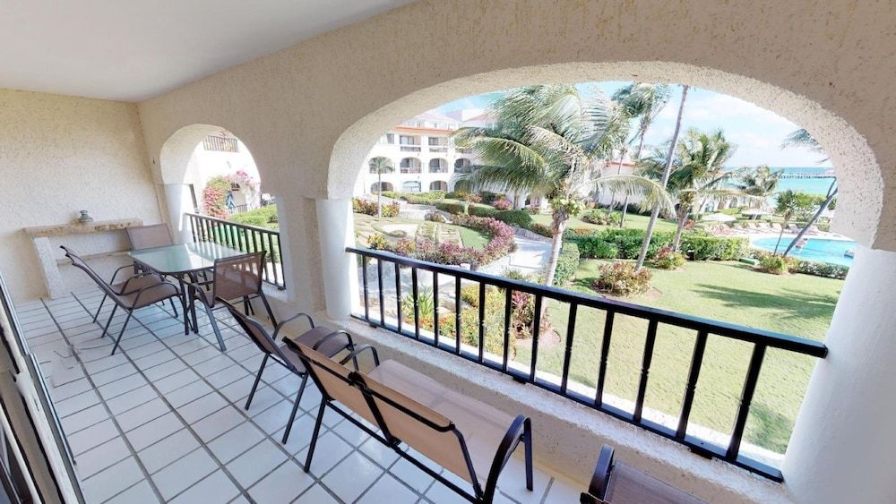 undefined Xaman Ha 7109 8