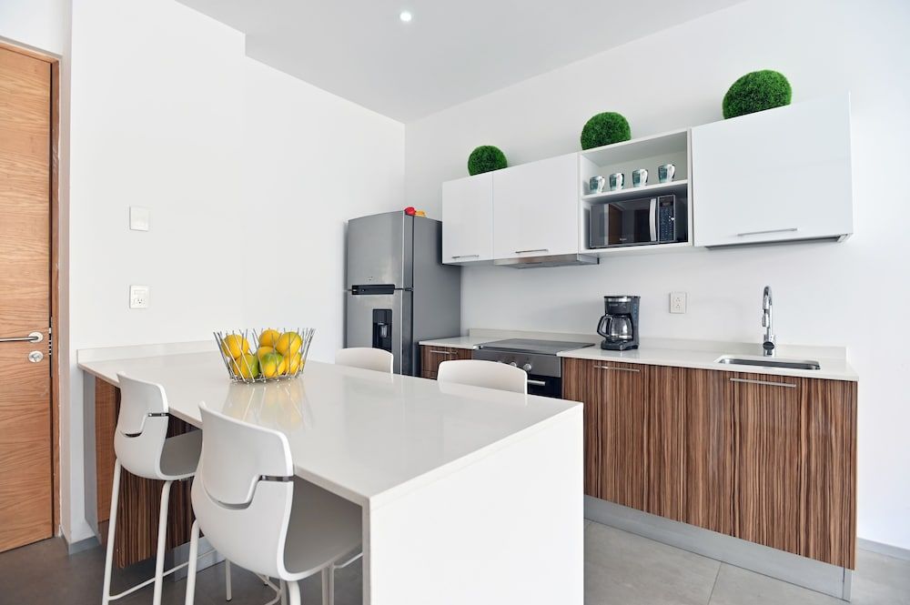 undefined The City 1 BD 6