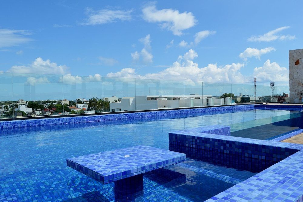 undefined Lunada 103 3