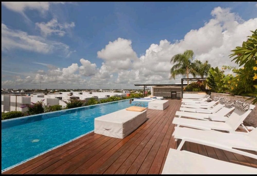 undefined The City 2402 3