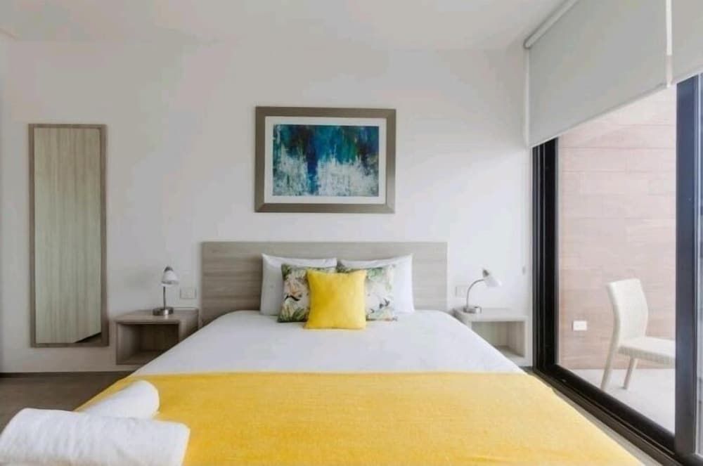 undefined The City 2402 8