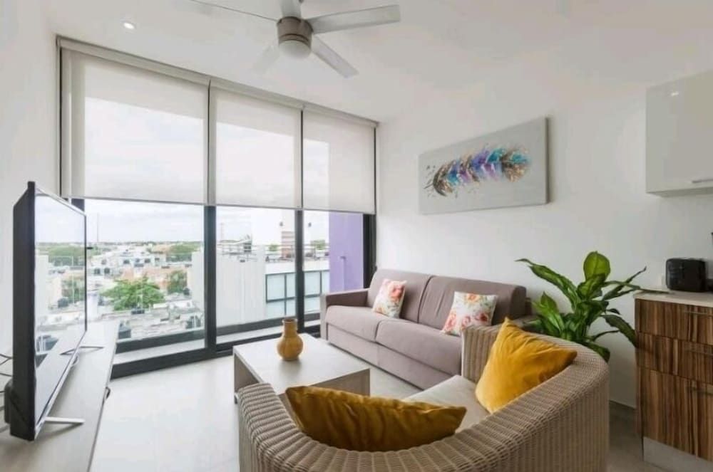 undefined The City 2402 10