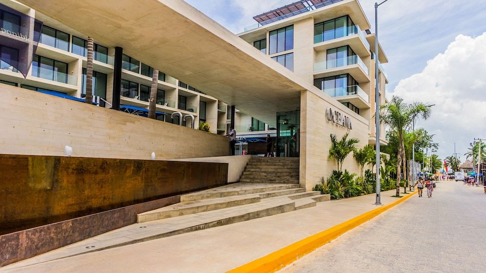 undefined Oceana Beachside Condo 4