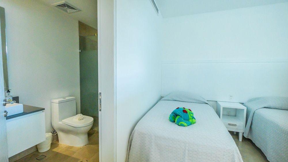 Oceana Beachside Condo Grand Apartment, 3 Bedrooms 9