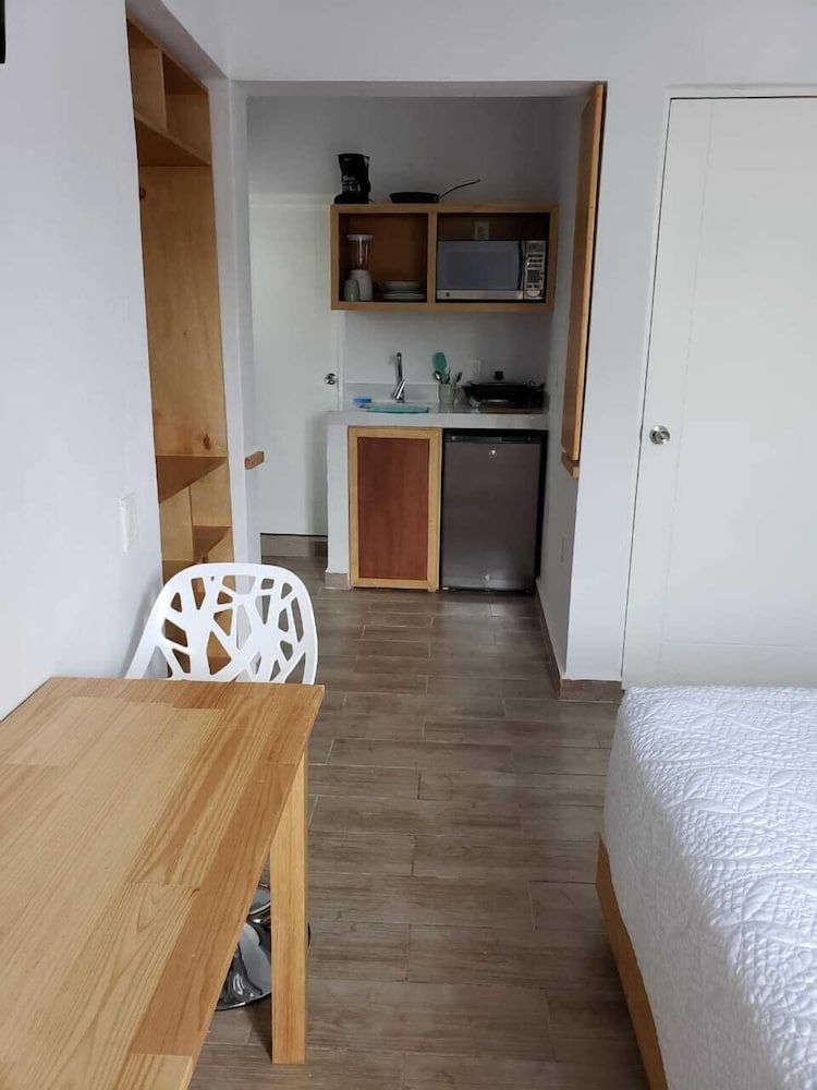 SuitesMB Suite (#10) 4