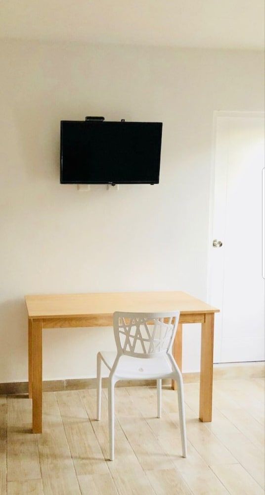 SuitesMB Suite (#10) 5