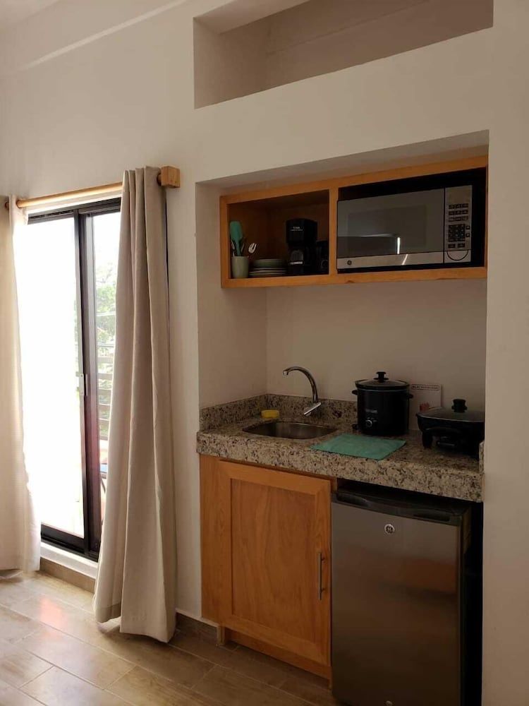 SuitesMB Suite (#14) 9