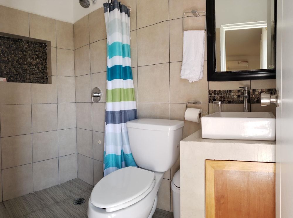 SuitesMB Suite (#8) 6