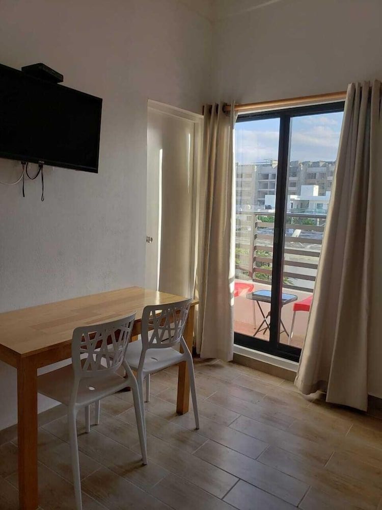 SuitesMB Suite (#14) 7