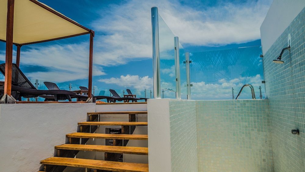 undefined La Vista Condo Beachside 5