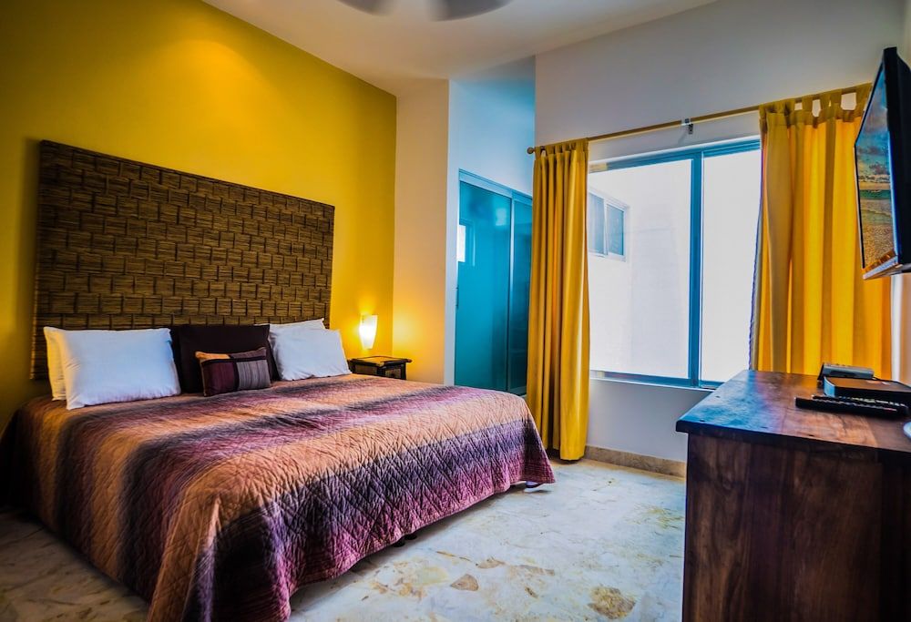 undefined La Vista Condo Beachside