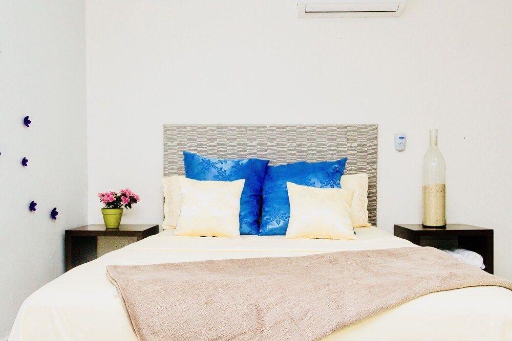 undefined Room in Condo - Condohotel 5th Avenue Basic Double Studio 9