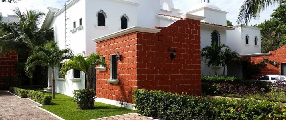 undefined "beautiful 8 People Townhouse Villa Located in Playacar Phase 2"