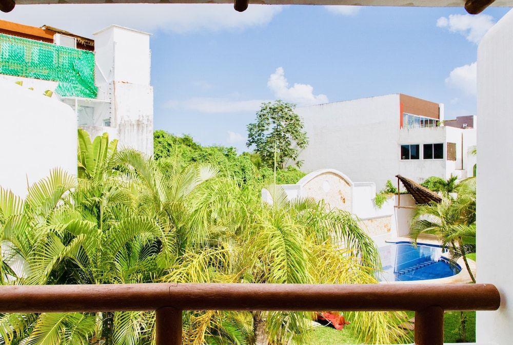 undefined Room in B&B - Deluxe Family Comfort Balcony Room With Pool Playacar Ii 2