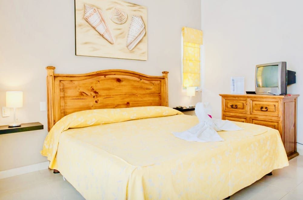 Room-deluxe Comfort Balcony Room With Sw Room, 1 Bedroom, Balcony, Garden View 2