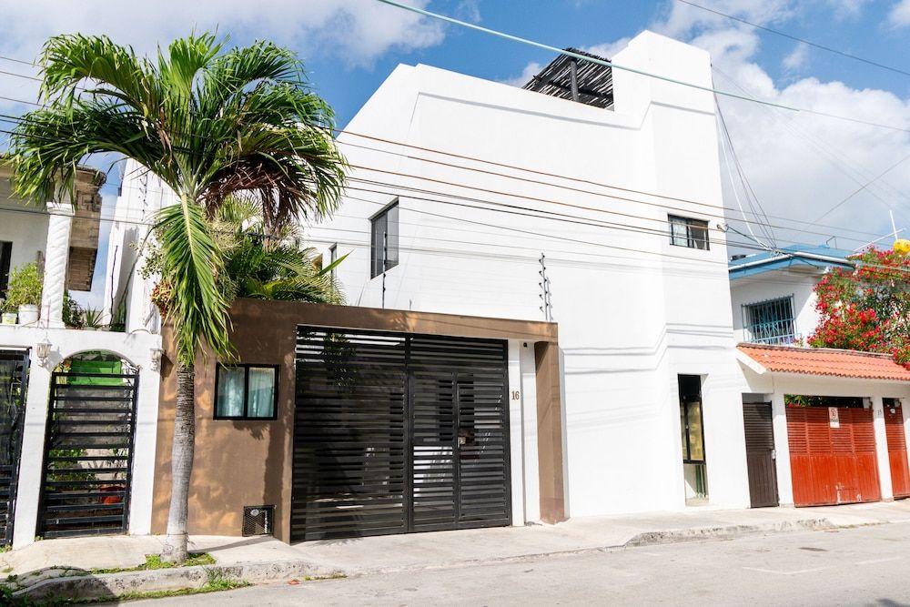 undefined Arkana 9 by Grupo Amber 9