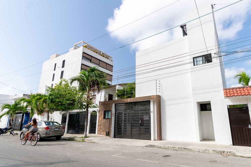 undefined Arkana 9 by Grupo Amber 10