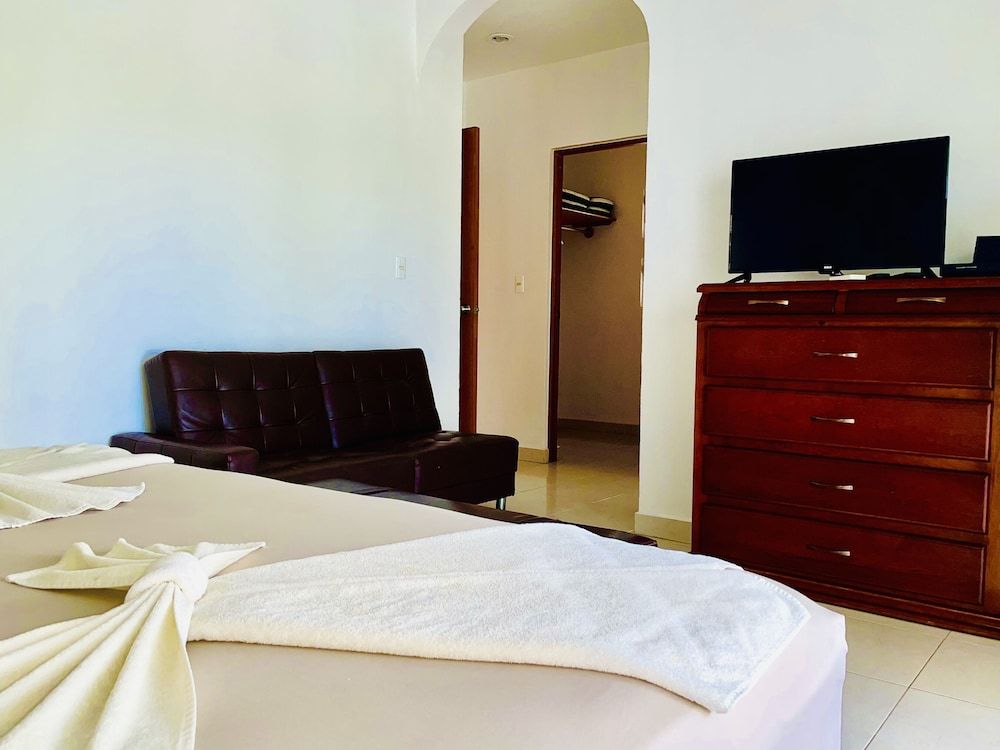 undefined Room in B&B - Deluxe Jacuzzi Balcony Room With Swimming Pool Air Conditioning and Parking 5