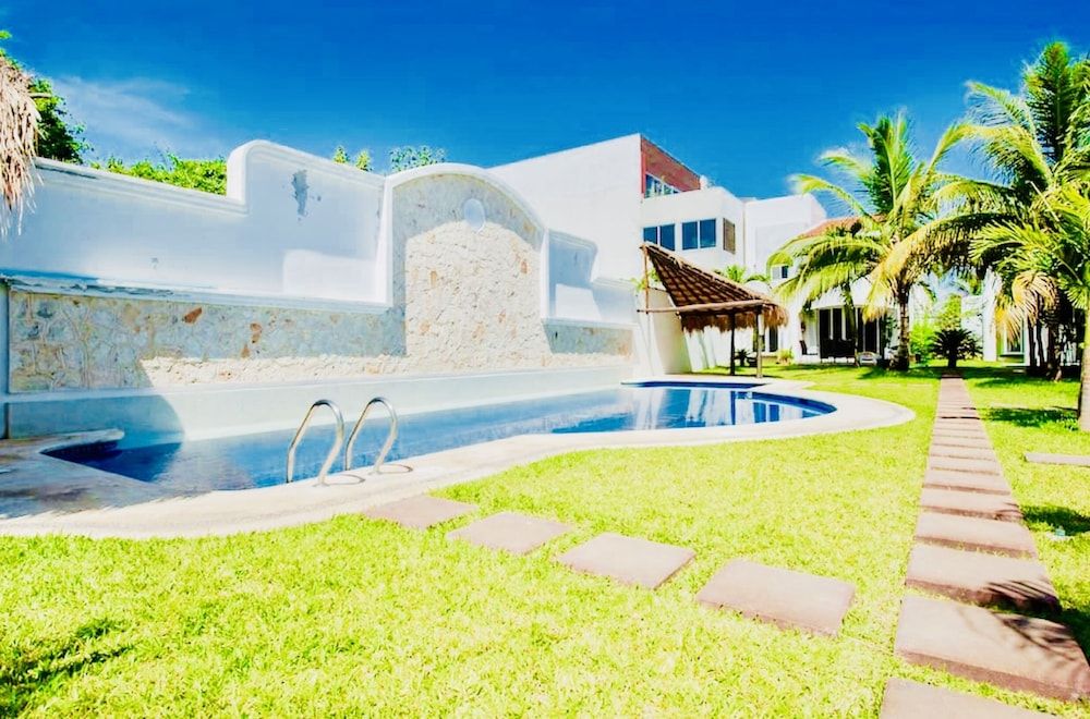 undefined Gorgeous 11 People Superior Villa With Pool Playacar Phase 2 9