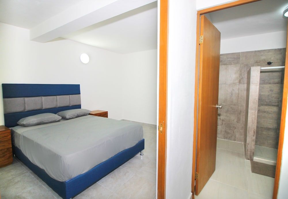 Blue Angel Comfort Cabin 4