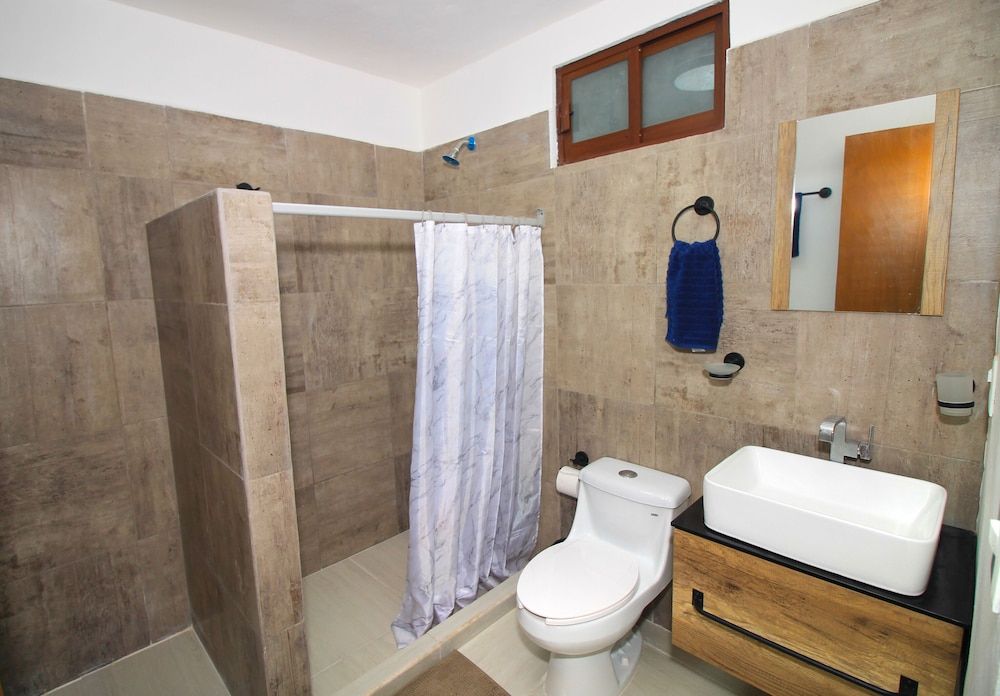 Blue Angel Comfort Cabin 5