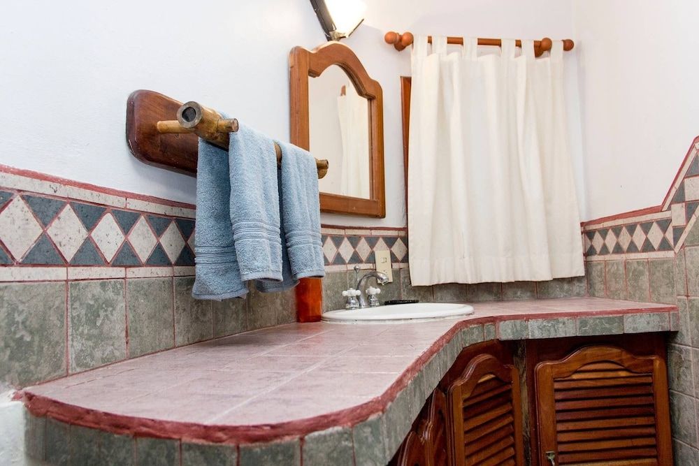 undefined One Bedroom Apt In The Heart Of Playa Only One Block to the Beach! 9