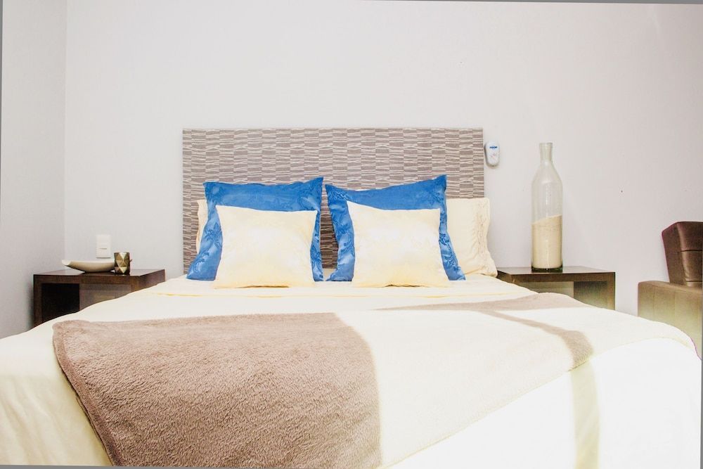 undefined Room in Condo - Superior Studio 20 Aquamarina Suites 5