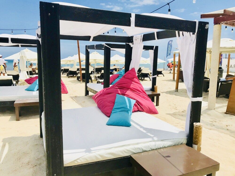 undefined Room in Condo - Superior Studio 40 Aquamarina Suites 3