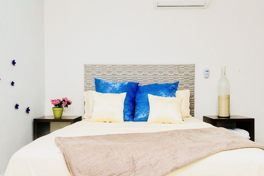 undefined Room in Condo - Superior Studio 40 Aquamarina Suites 7