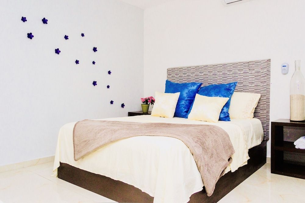undefined Room in Condo - Superior Studio 40 Aquamarina Suites 8