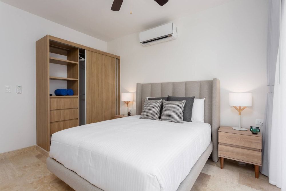 New Condo In Nice Vacation Complex - 5 People Condo, 2 Bedrooms, Balcony 4