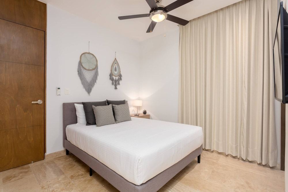 New Condo In Nice Vacation Complex - 5 People Condo, 2 Bedrooms, Balcony 7