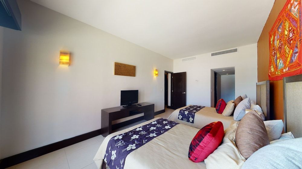 undefined Aldea Thai 221 By Lockey 10