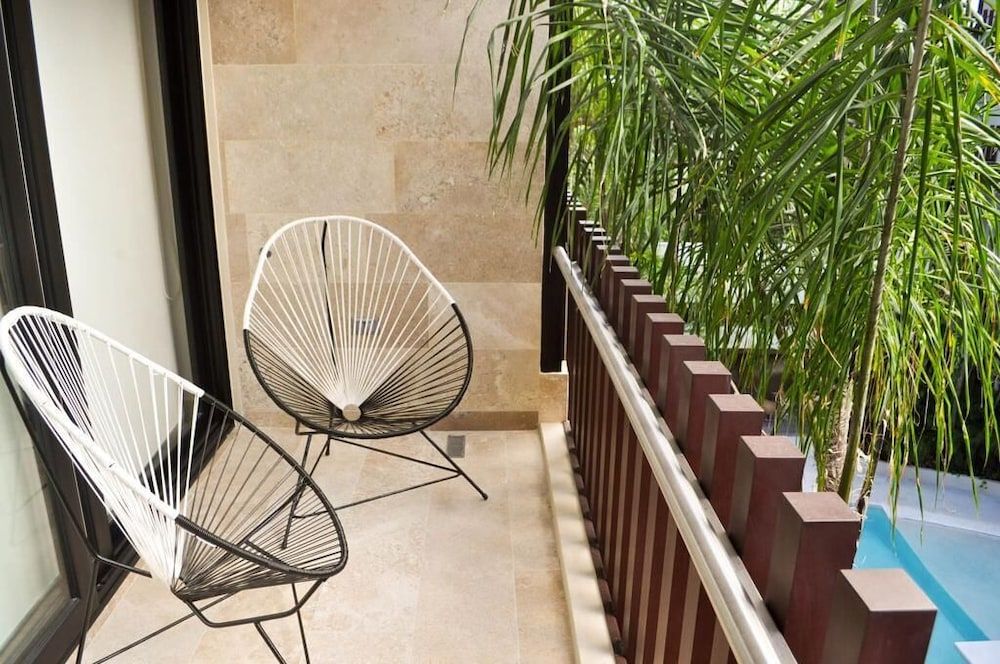 undefined APARTAMENTO LUJOSO PALMARES a mt 5ta Av. 4