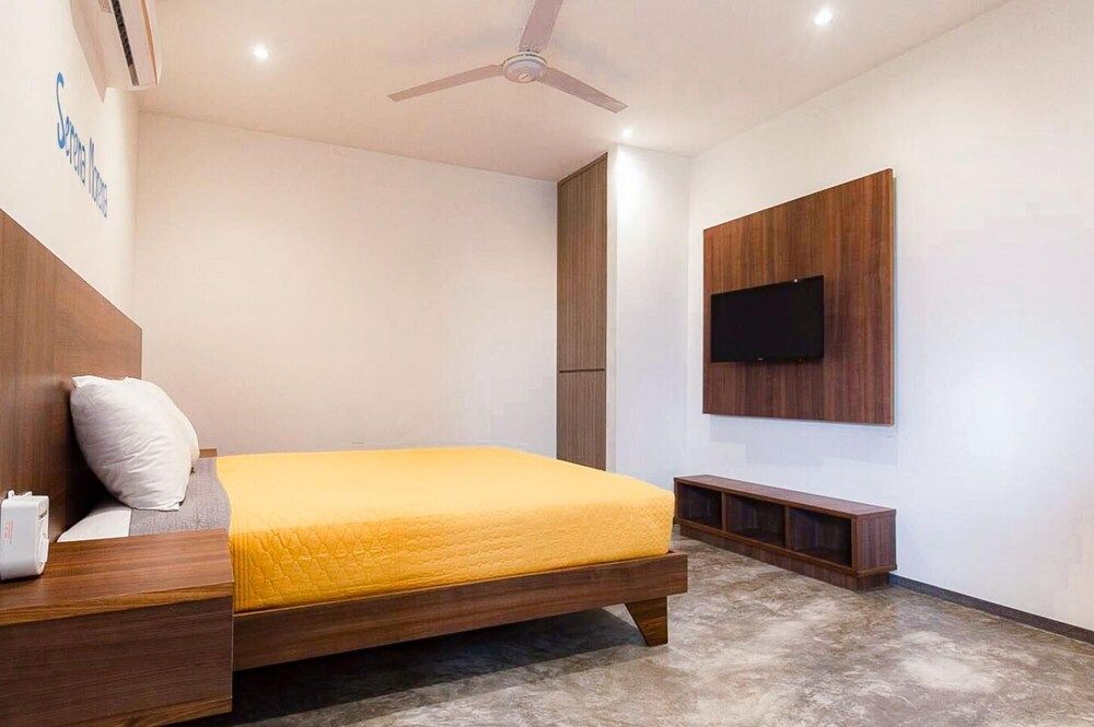 undefined El Peque o Private Condo Pool Rooftop Lounge 7