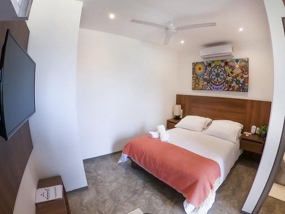 undefined El Peque o Private Condo Pool Rooftop Lounge 2