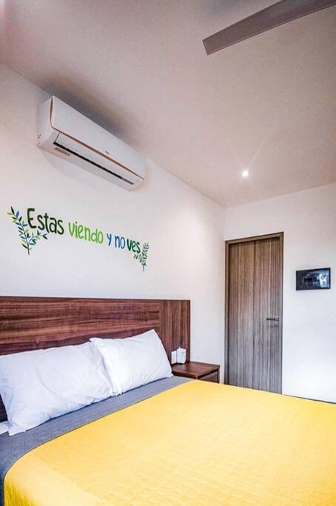 undefined Sunny Private Studio Pool Rooftop Lounge Minutes From the Beach Beaches 5th Avenue 6