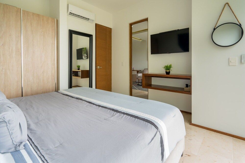 undefined Liltown 10