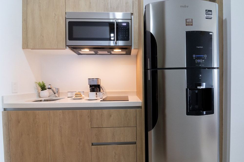 undefined Menesse Midtown 4