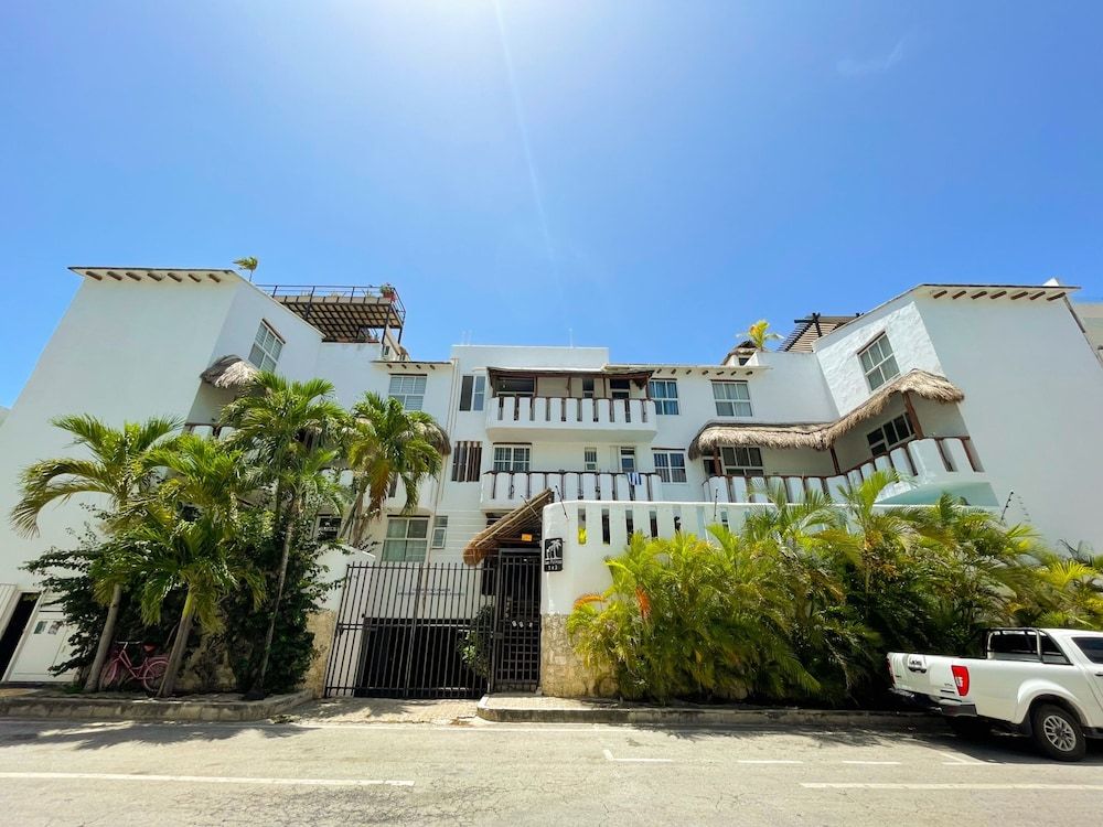 undefined Marvelous Las Palmas Apartments Pool