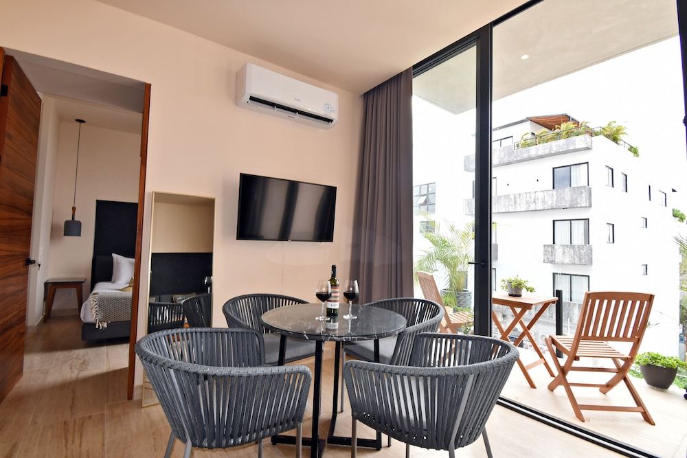 Ceren Luxury Apartments by Spot Rentals Deluxe Apartment, 1 Bedroom, Balcony 18
