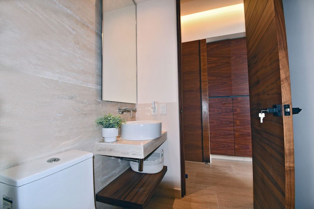 Ceren Luxury Apartments by Spot Rentals Deluxe Apartment, 1 Bedroom, Balcony 10