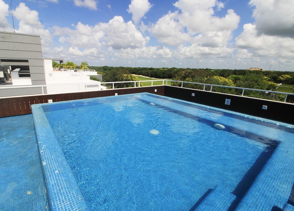 undefined Nick Price Apartments by Spot Rentals 7