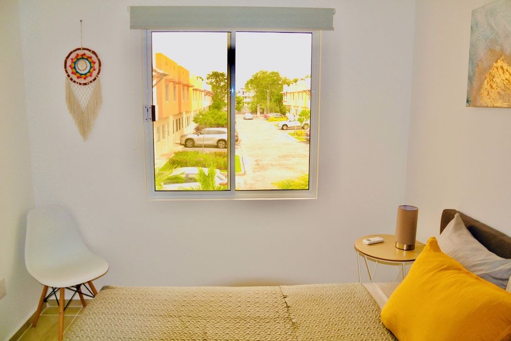 undefined Cozy 2-bedroom Apartment With Amenities 9