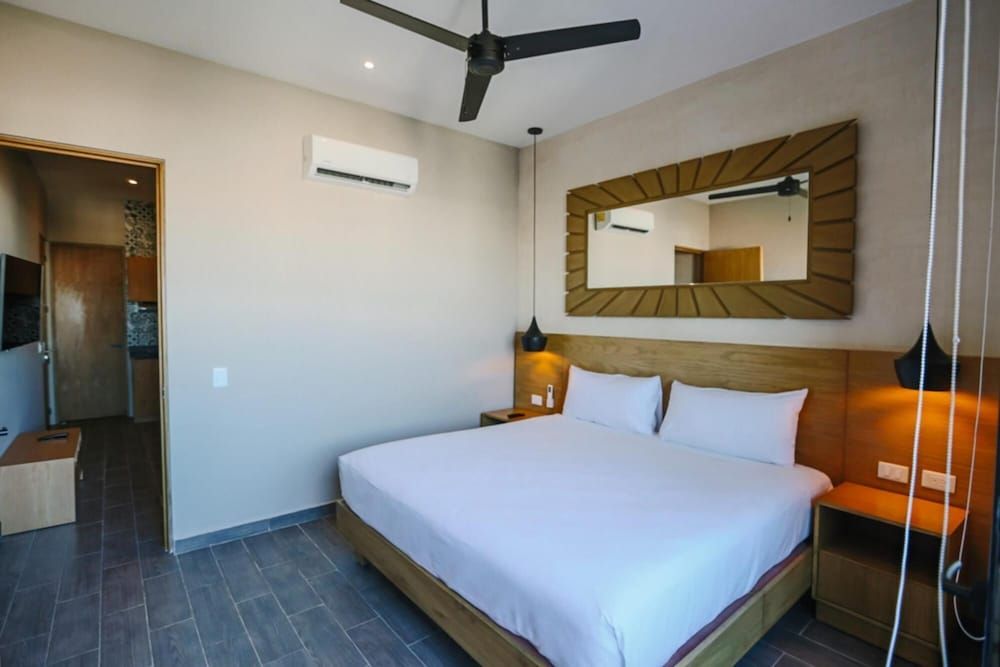 undefined Amazing Deluxe Suite at Sofia 5