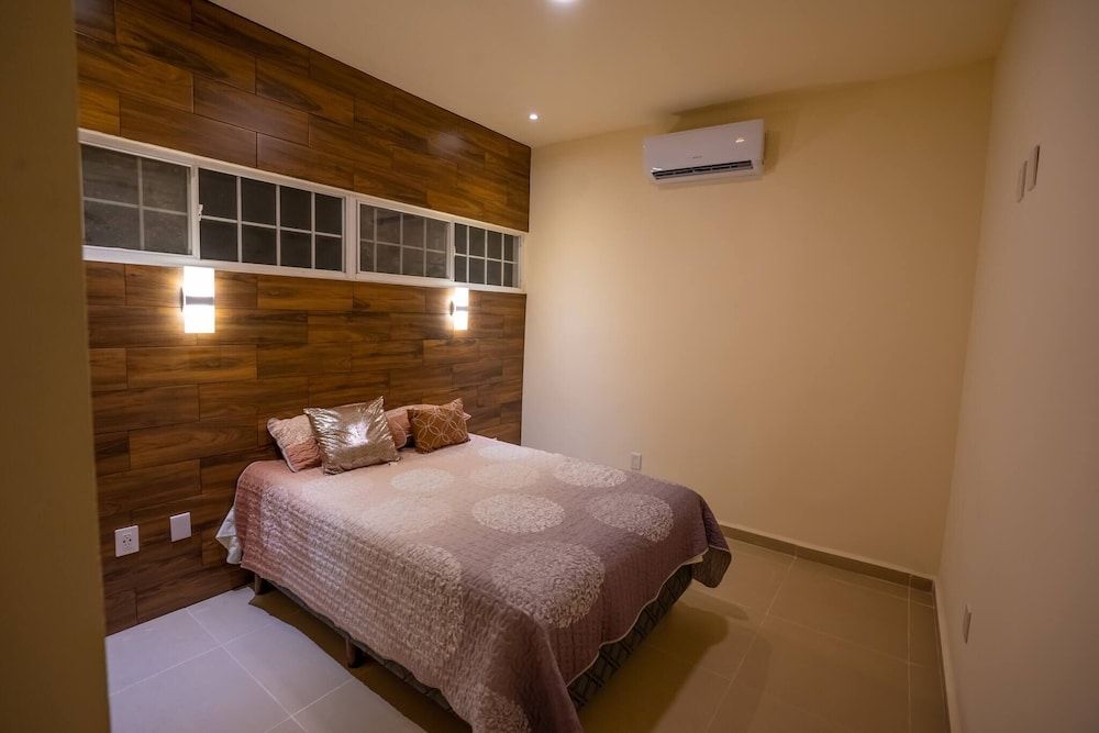 Apartment, 3 Bedrooms, Accessible, Smoking