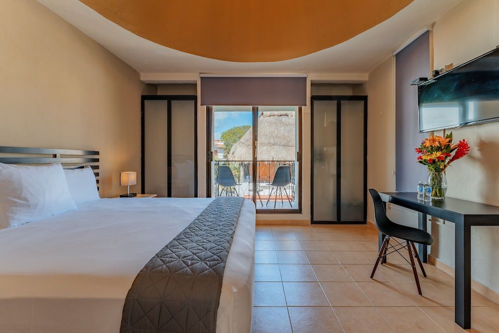 undefined Hotel Brisas 5a Av. Playa del Carmen 3