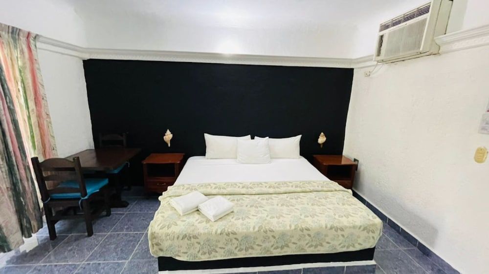 undefined Maya del Carmen Hotel 4